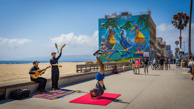 Building a Fragrance Wardrobe on a Budget: Tips for LA's Cost-Conscious Luxury Lovers - TUOKSU